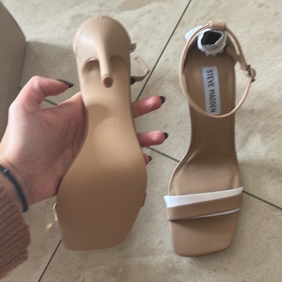 STEVE MADDEN WOMEN HEEL SANDAL - Picture 10 of 10